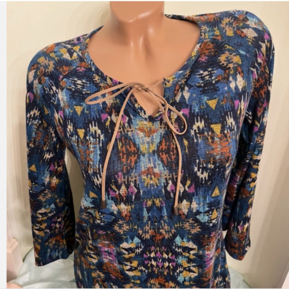 Unbranded. Size Large. Southwestern fringed Pullover. Tie Neck. Stretch. B125 - Picture 2 of 5